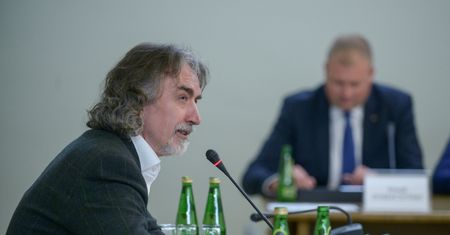Od kogo sztab Kaczyńskiego wynajmował samolot? Niespodziewany wątek w pracy komisji śledczej