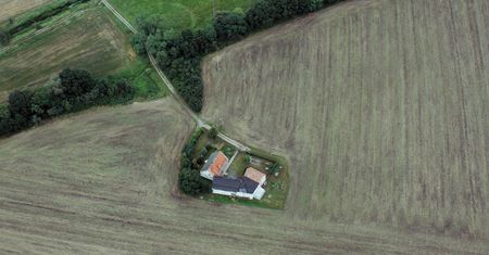 Ustawa o obrocie ziemią. Borusewicz złożył wniosek o jej odrzucenie