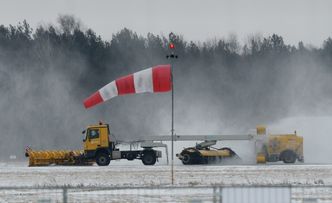 Remont pasa na lotnisku w Modlinie. Chcą 5 mln zł za utracone dochody