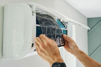 Najczęstsze usterki klimatyzacji domowej - objawy, przyczyny i koszty naprawy!