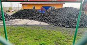 Ich nie martwią ceny węgla. Mają go za darmo lub biorą 11 tys. zł
