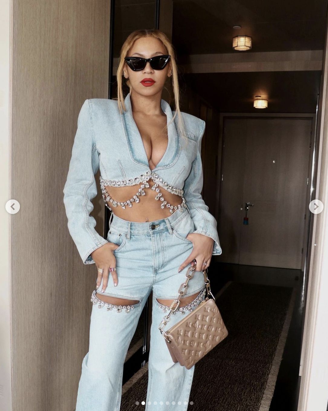 Beyonce w modnym jeansowym "mundurku"