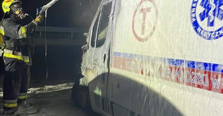 Karetka spłonęła doszczętnie. Miała jechać na Ukrainę