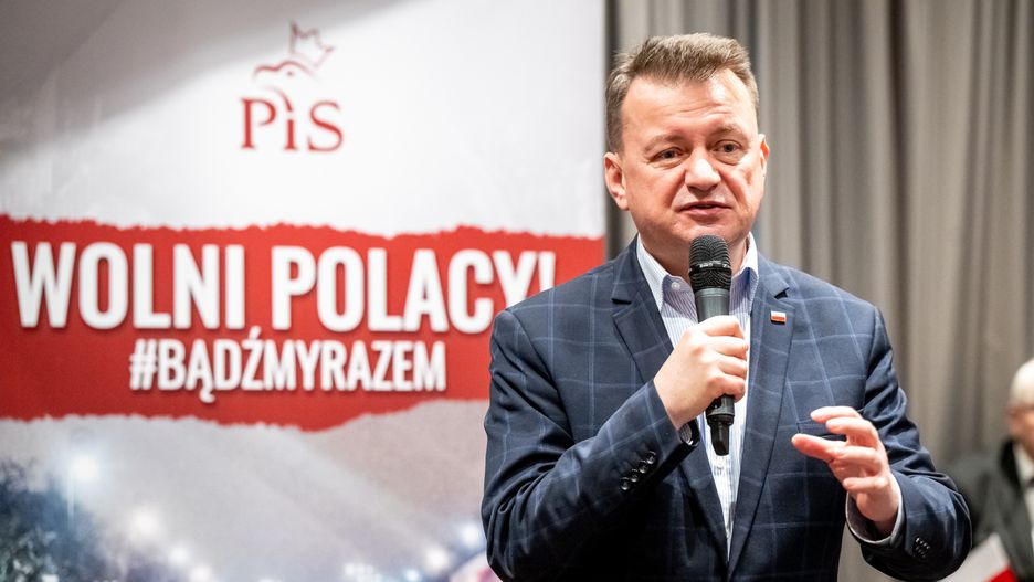 Bydgoszcz, 28.01.2024. Poseł PiS Mariusz Błaszczak podczas spotkania z mieszkańcami w ramach akcji "Bądźmy Razem" w Hotelu Holiday Inn w Bydgoszczy, 28 bm. (sko) PAP/Tytus Żmijewski