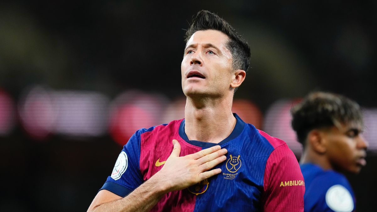 Getty Images / Robert Lewandowski jest jednym z najlepszych strzelców w historii Barcelony