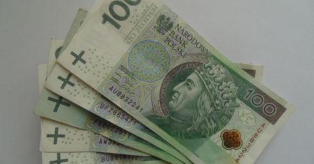 14. emerytura. Kiedy? Czy trzeba składać wniosek?