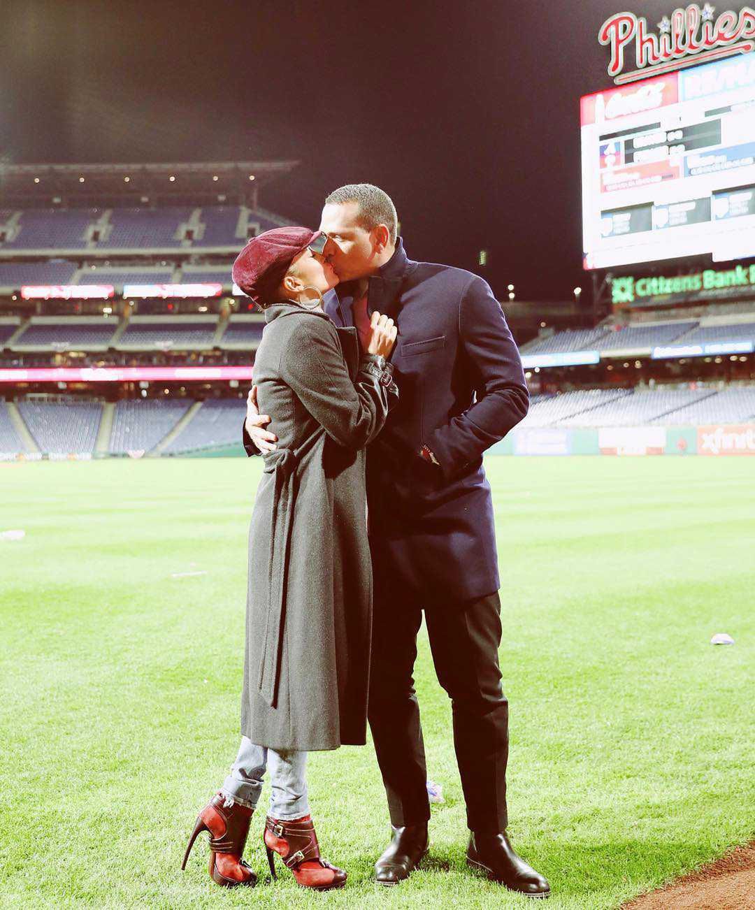 Jennifer Lopez i Alex Rodriguez na stadionie