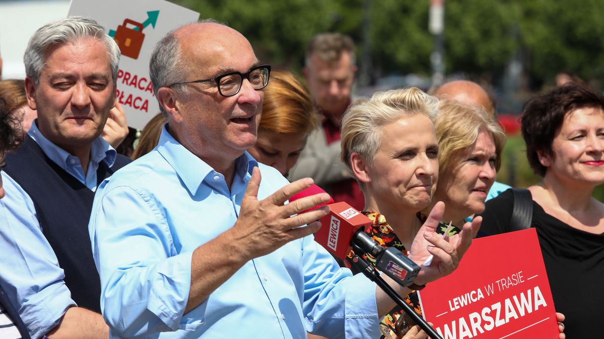 Warszawa, 30.06.2023. Wicemarszałek Sejmu, współprzewodniczący Nowej Lewicy Włodzimierz Czarzasty (2L), współprzewodniczący Nowej Lewicy, europoseł Robert Biedroń (L) oraz posłanki Lewicy Joanna Scheuring-Wielgus (C) i Małgorzata Sekuła-Szmajdzińska (2P) podczas konferencji prasowej Lewicy, inaugurującej letnią trasę partii, 30 bm. w Warszawie. (mr) PAP/Tomasz Gzell