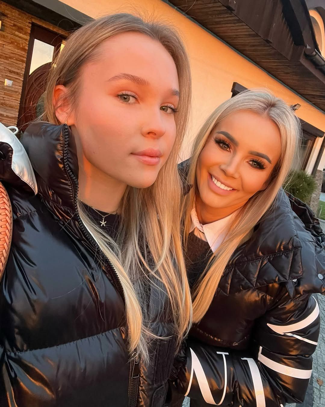 Monika Chwajoł z córką