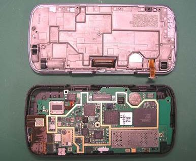 Nokia N97 na dywaniku w FCC 2