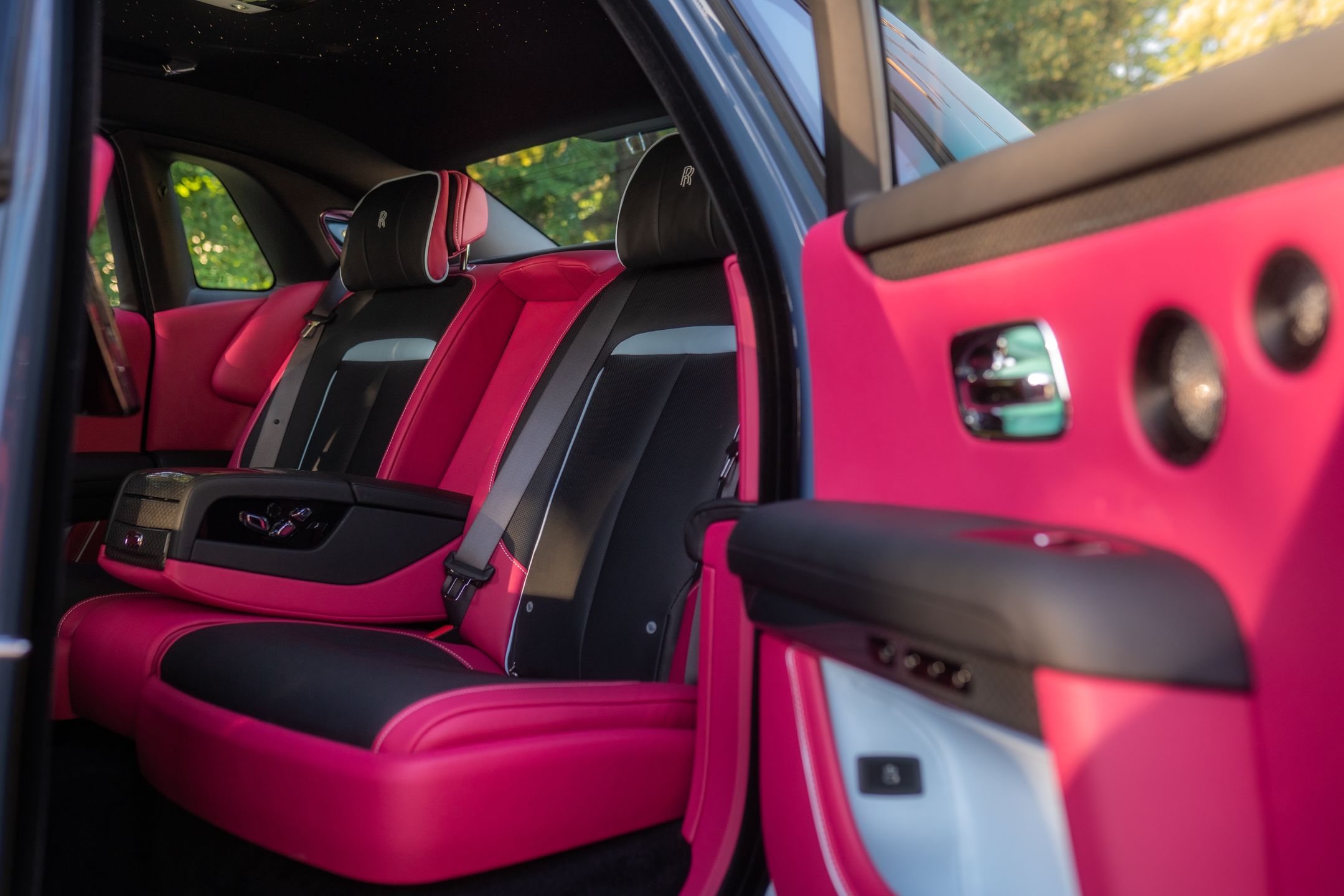 Rolls-Royce Ghost serii II Black Badge (2025)
