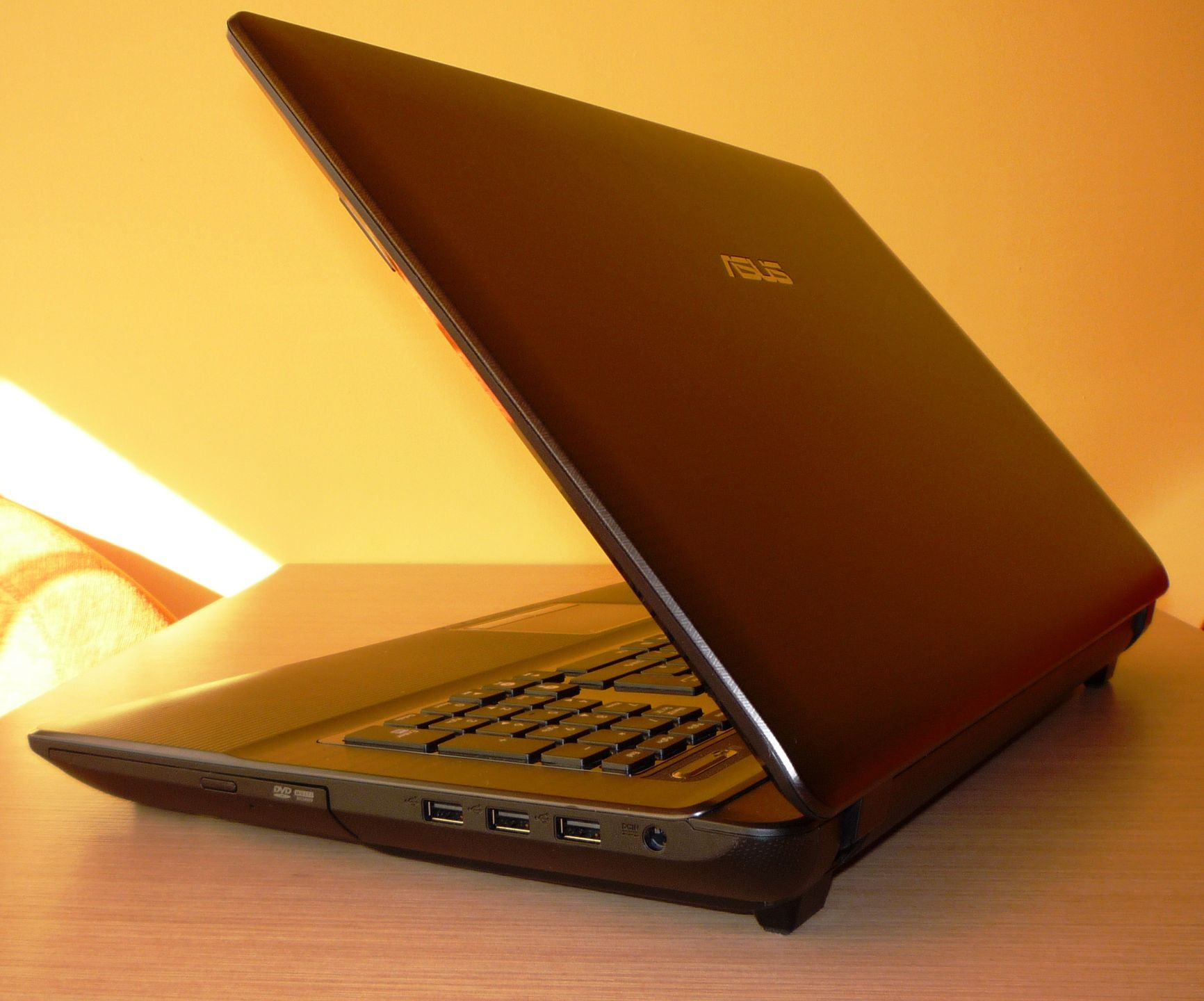 Asus K93SV - przenośny gigant [test cz. 1] 6