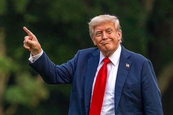 "Nadzwyczajna eskalacja". Trump chce 10 mld dol. odszkodowania