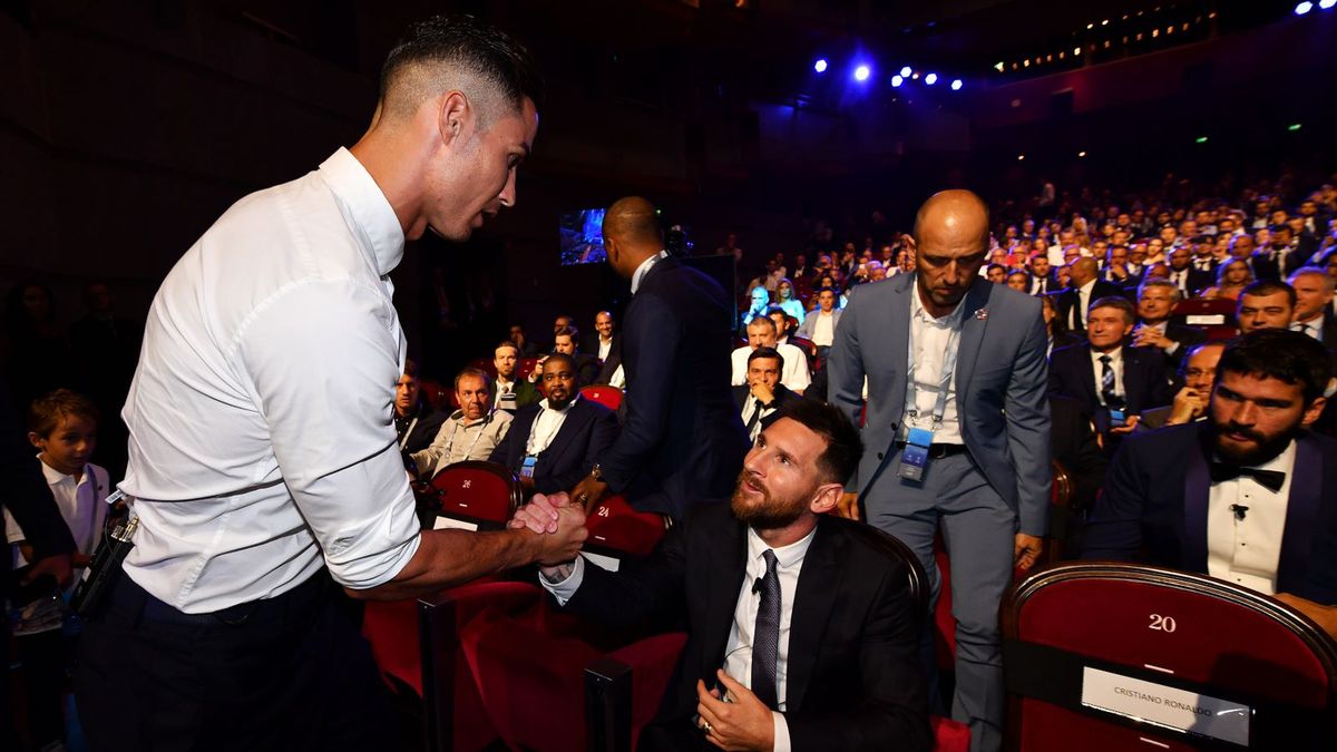 Zdjęcie okładkowe artykułu: Getty Images / Valerio Pennicino - UEFA/UEFA via Getty Images) / Na zdjęciu: Cristiano Ronaldo i Lionel Messi