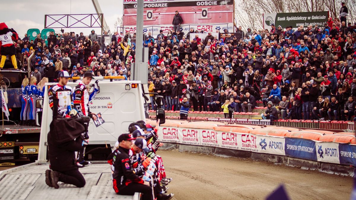 WP SportoweFakty / Tomasz Kordys / Na zdjęciu: wypełniony stadion Startu Gniezno