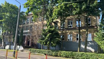 Najstarsza szkoła w Dąbrowie Górniczej - SP 7 będzie remontowana. A co z uczniami? Muszą się wyprowadzić, co oznacza podwójną zamianę