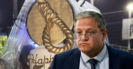 Szubienica na torcie izraelskiego ministra. Szokujący prezent