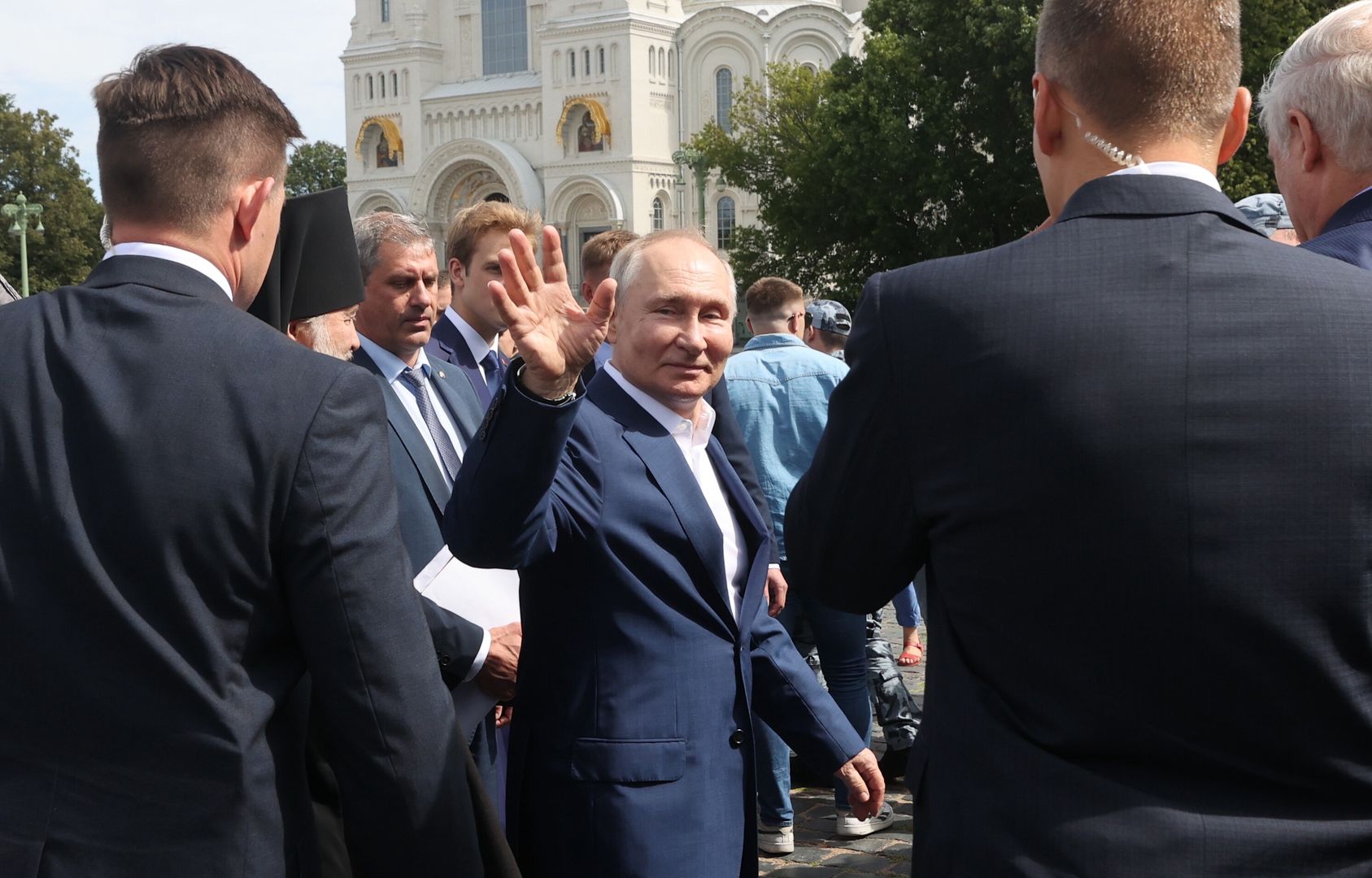 Dziwne gesty Putina nie umknęły uwadze. Czego tak bardzo się boi?