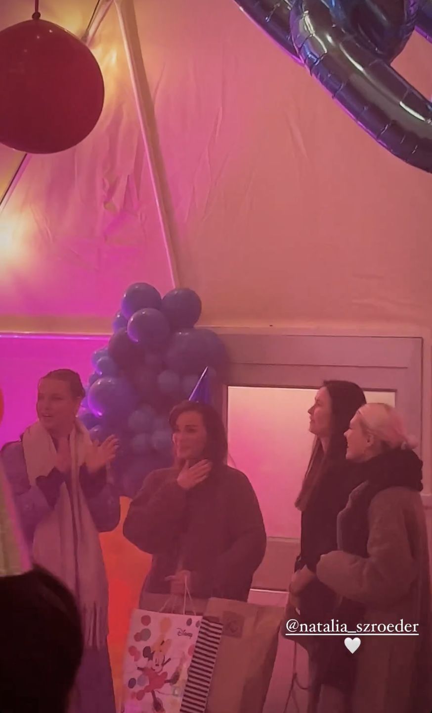 Gwiazdy bawią się na przyjęciu urodzinowym Natalii Szroeder