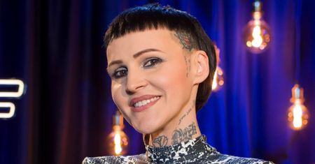 Agnieszka Chylińska od 13 lat jest żoną TAJEMNICZEGO Marka. Kim jest mężczyzna, z którym artystka doczekała się trojga dzieci?