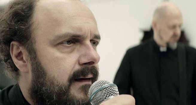 Wojciech Smarzowski wyreżyserował piosenkę „Pismo” księży z Dr. Misio