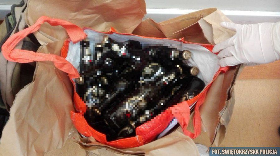 Włamanie po alkohol do osiedlowego sklepu. Dwaj bracia zatrzymani przez policję
