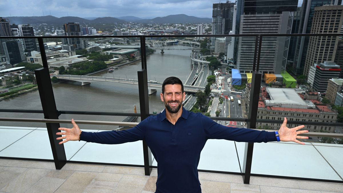 PAP/EPA / Darren England / Na zdjęciu: Novak Djoković po przylocie do Brisbane