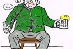 A Szwejk w Sanoku na ławeczce siedzi i faję kurzy