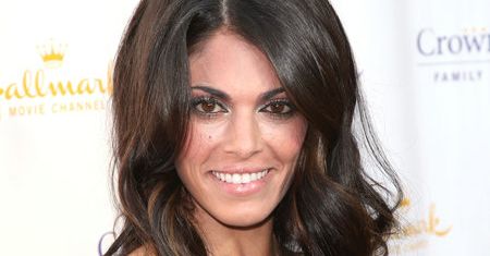 "Tajemnice Smallville": Lindsay Hartley nie wie, co to wstyd!
