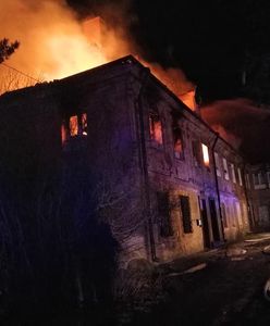 Lubiąż. Spłonął budynek przy klasztorze cystersów. Jedna osoba nie żyje