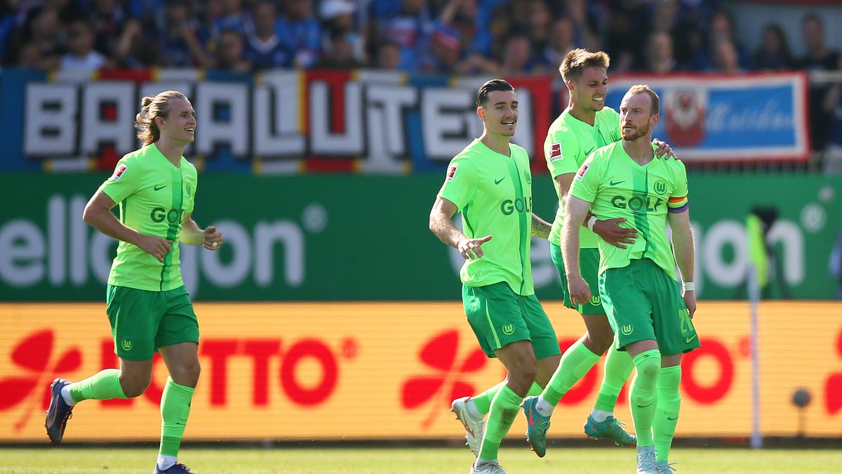 Zdjęcie okładkowe artykułu: Getty Images / Selim Sudheimer / Na zdjęciu: VfL Wolfsburg pewnie wygrał na wyjeździe z Holstein Kiel