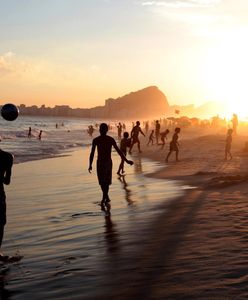 Wybierasz się na plażę? Sprawdź, jakie rzeczy warto zabrać