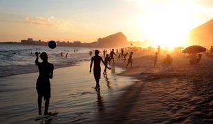 Wybierasz się na plażę? Sprawdź, jakie rzeczy warto zabrać