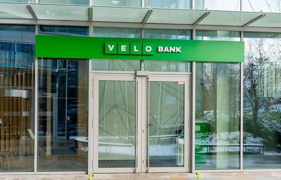 VeloBank po rebrandingu promuje się jako "bank pozytywnych wartości"