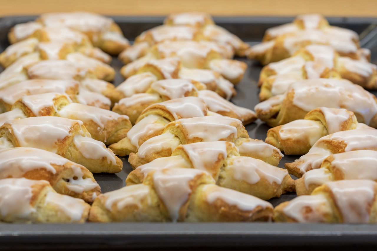 Crescents from three ingredients. I make them when guests are on the way, and the fridge is empty.