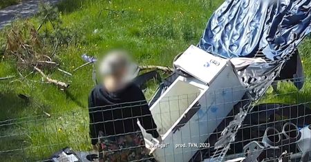 Sąsiedzi zniszczyli jej życie. Koszmar pani Bożeny trwa