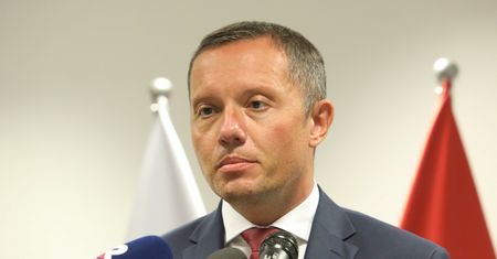 Poczta Polska bez prezesa. Nieoficjalnie: Tomasz Zdzikot odchodzi