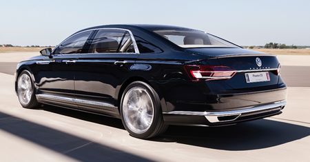 Nowy Phaeton miał mieć silnik W12 i diesla V8 - Niemcy zdradzili szczegóły