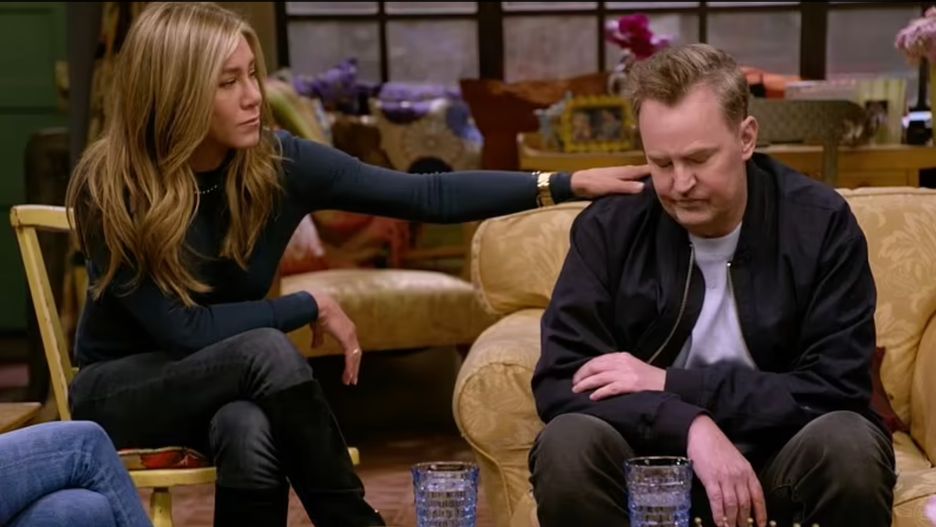 Matthew Perry o krok od płaczu na planie "Friends: The Reunion".