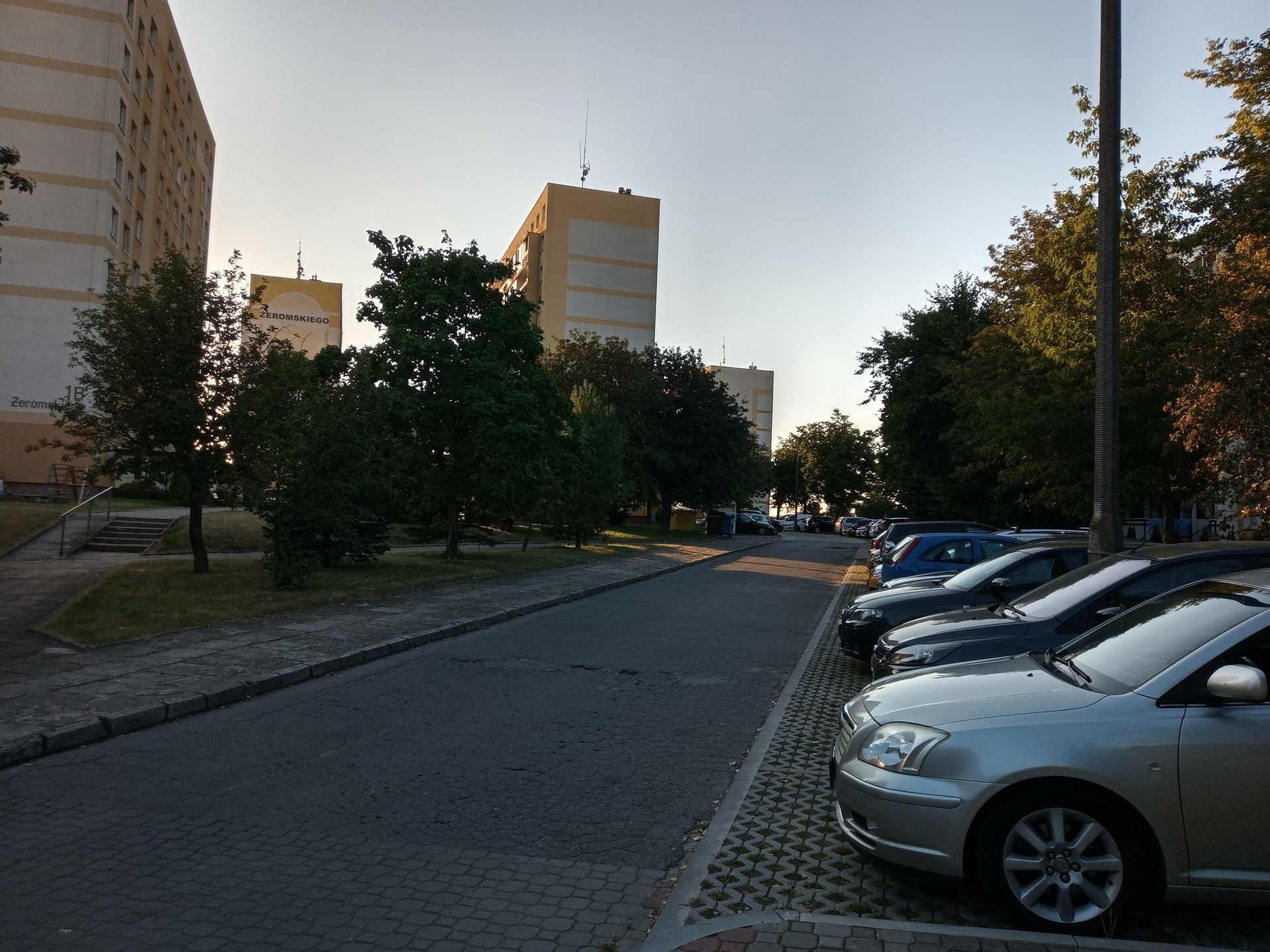 Motorola Moto G8 Power Lite: czy niższa cena wynagradza kompromisy? [Test] 15