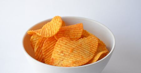 Chipsy ziemniaczane bez zawartości tłuszczu (solone)