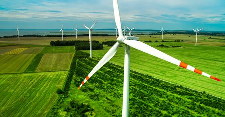 Bruksela wycofuje skargę z Trybunału UE przeciw Polsce w sprawie odnawialnych źródeł energii