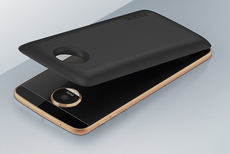 Motorola Moto Z2 Force oficjalnie. Topowy smartfon z nietłukącym się ekranem i modułem kamery 360 4