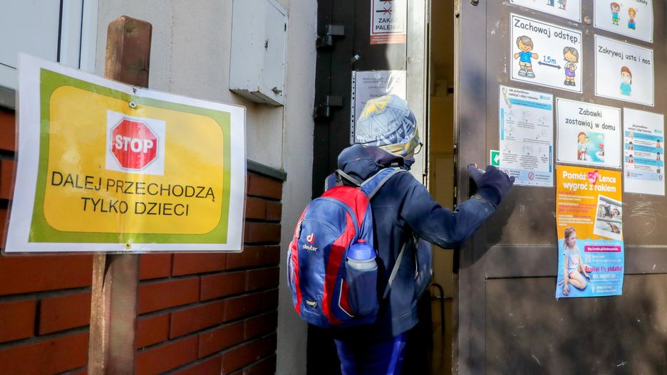 Polacy o lockdownie. To dlatego PiS zwleka z decyzją 