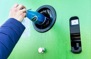 Podatek od kaucji za butelki i puszki? W tej sytuacji fiskus może go zażądać
