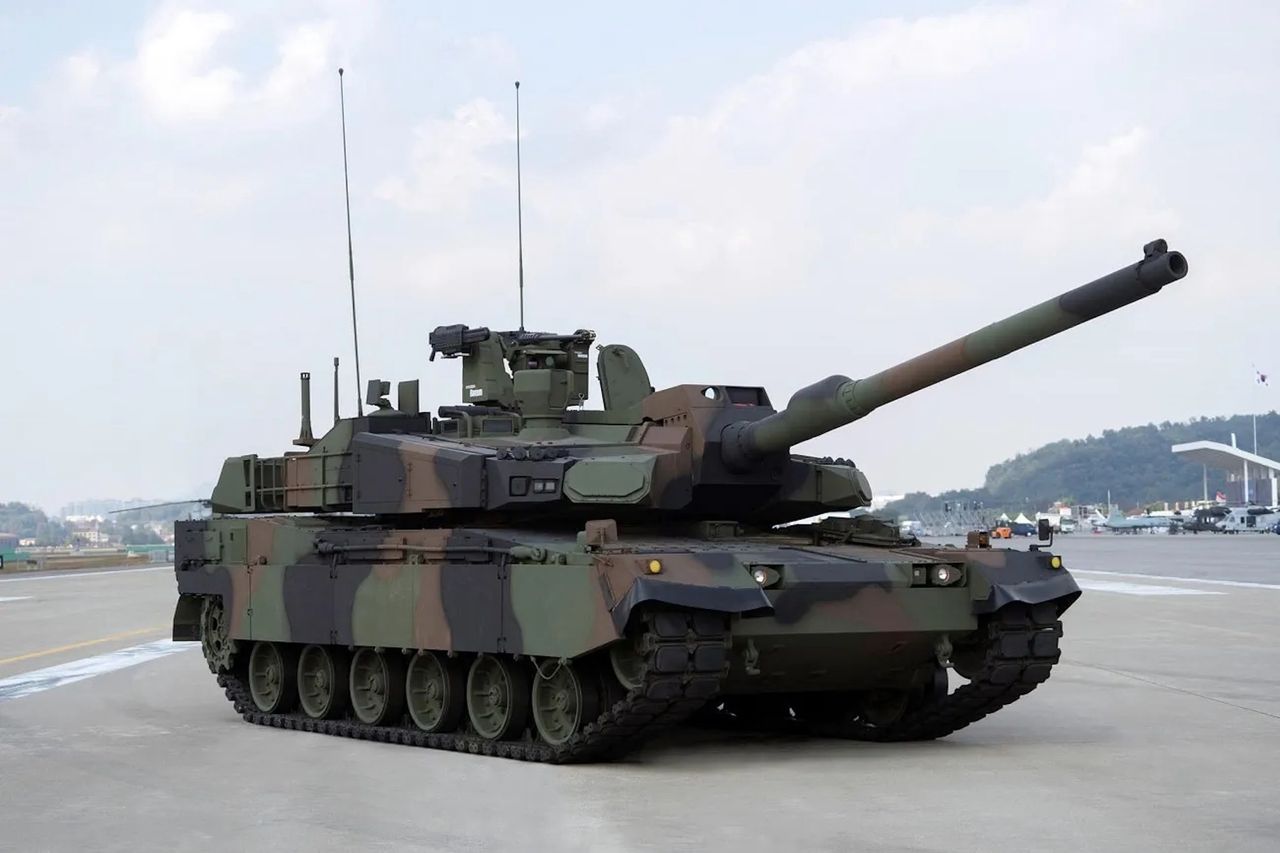 Czołg K2EX z systemem aktywnej obrony. Nie ma go w pojazdach kupionych przez Polskę