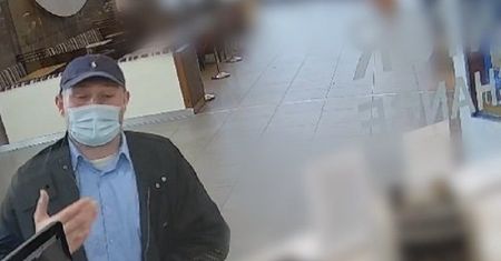 Lubelskie. Wyrobili jej nową kartę do telefonu. Dzięki niej ukradli fortunę