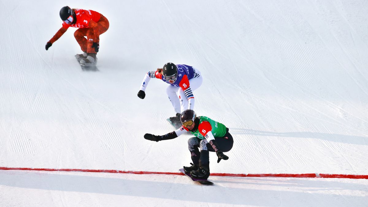 Zdjęcie okładkowe artykułu: PAP/EPA / DIEGO AZUBE / Na zdjęciu: finał snowcrossu kobiet na igrzyskach w Pekinie