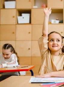 "I know how to get out of the water if I fall". Students in a school in Sweden learn how to survive in challenging conditions