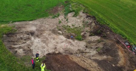 Niezwykłe odkrycie z czasów Wikingów. Norweg odkopał to na swoim polu